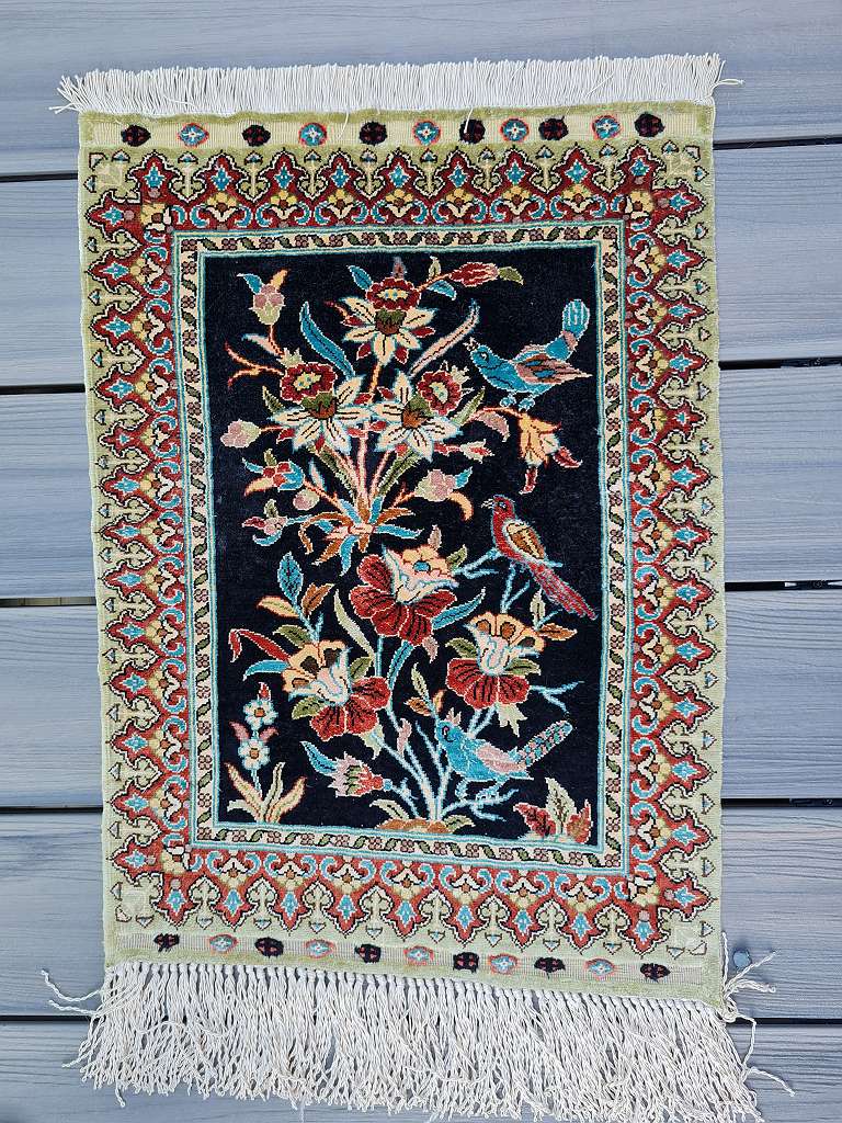 Sehr schöner " HEREKE " 70x45cm - aus berühmter Provenienz. 1AA Zustand.