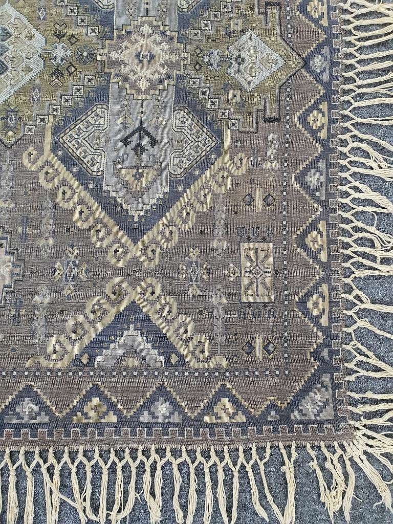 2 x rumänische " PIROTS " Art Plaids. - 170x170cm - ausgesprochen selten