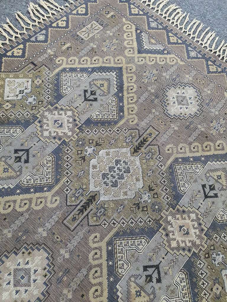2 x rumänische " PIROTS " Art Plaids. - 170x170cm - ausgesprochen selten