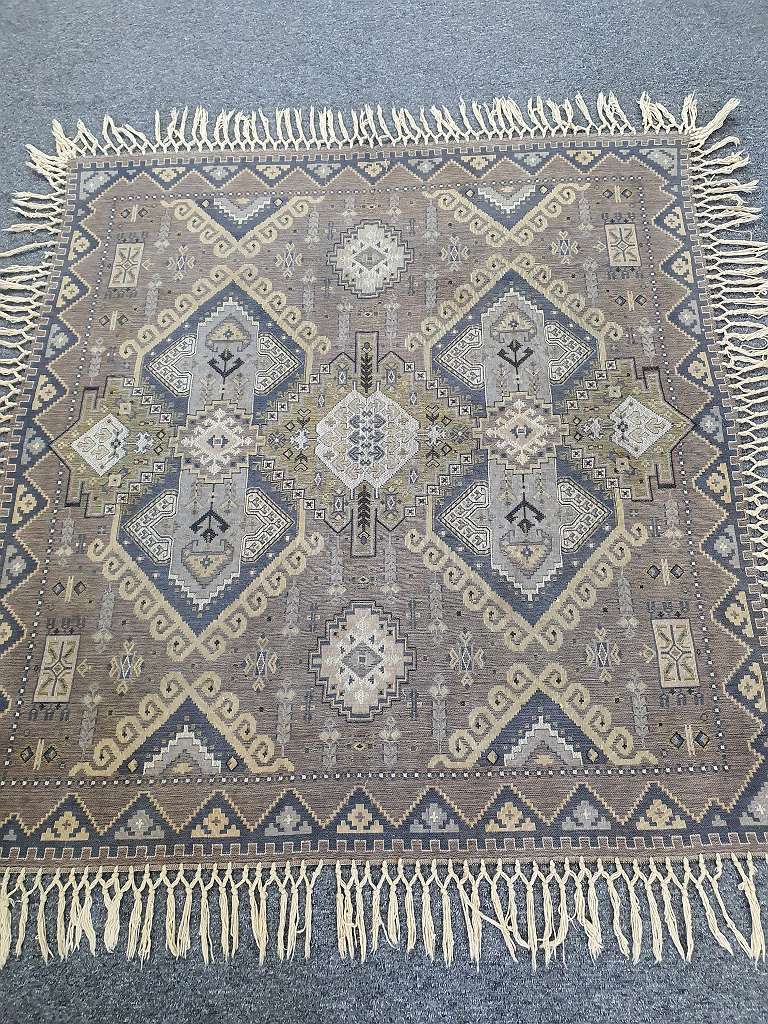 2 x rumänische " PIROTS " Art Plaids. - 170x170cm - ausgesprochen selten