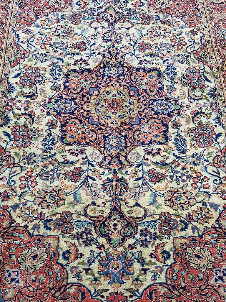 Perserteppich " TÄBRIZ Korkwolle " 220x150cm - ein super Teppich 1AA Zustand.