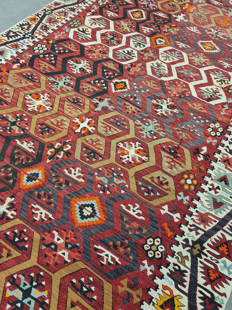 Wunderbarer seltener " KONYA KELIM " 400x172cm - Pflanzenfarben - Ausdrucksstark - 1A Zustand.